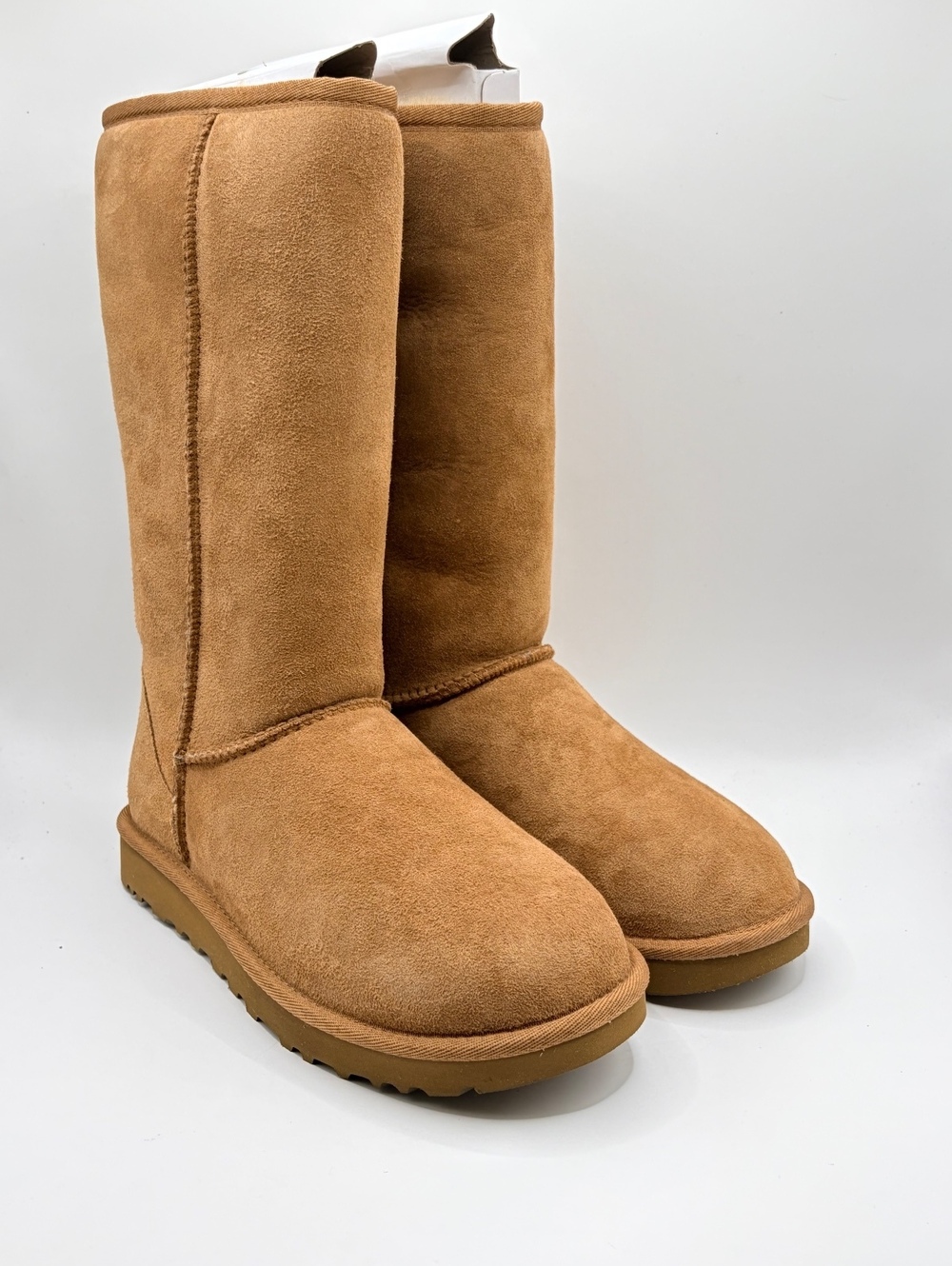 UGG Classic Tall II Chestnut Suede Boots Size 6